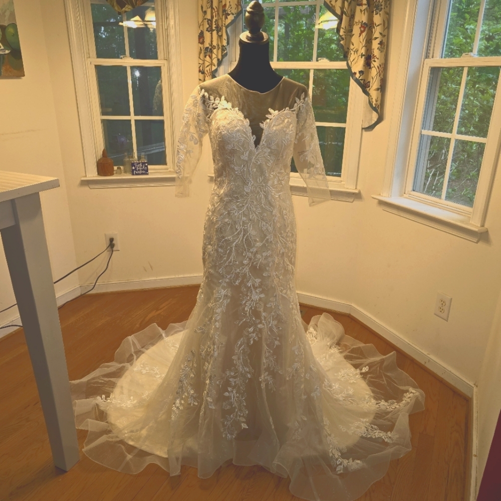 Dressily Bee Floor‎ Length Wedding Gown Evening Dress Size 8 NWT Blush